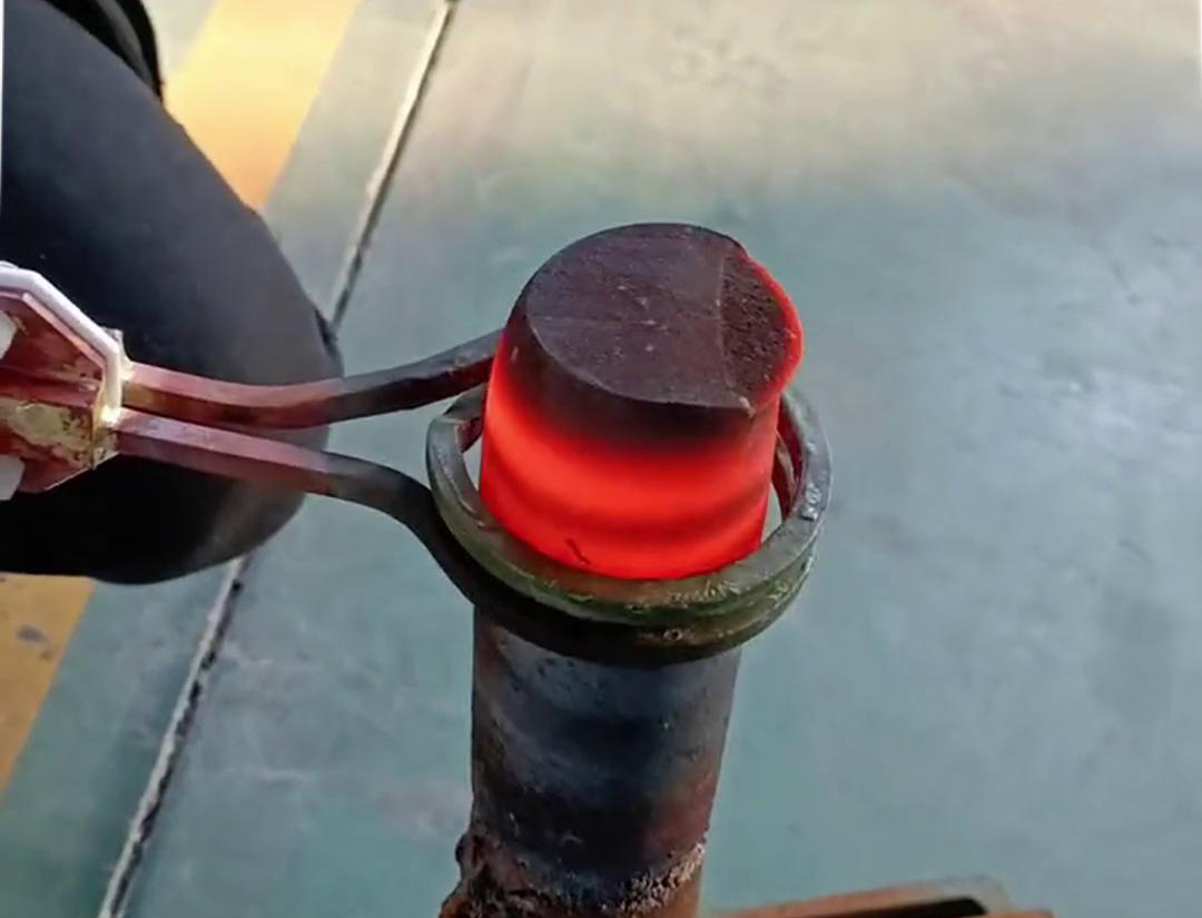 海拓手持式高頻加熱機，加熱實心棒料真有一手！