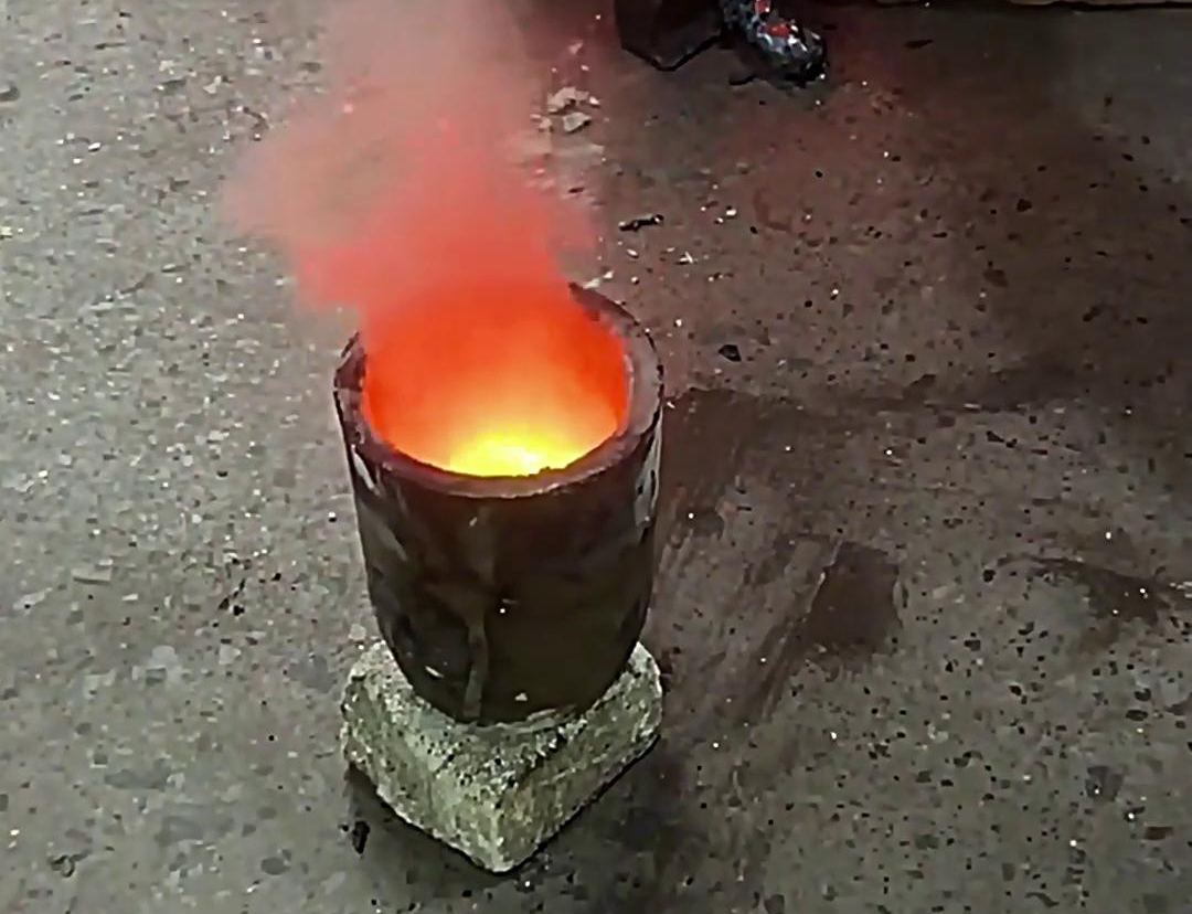 海拓中高頻感應加熱熔煉爐，小型金屬加工工廠的得力伙伴