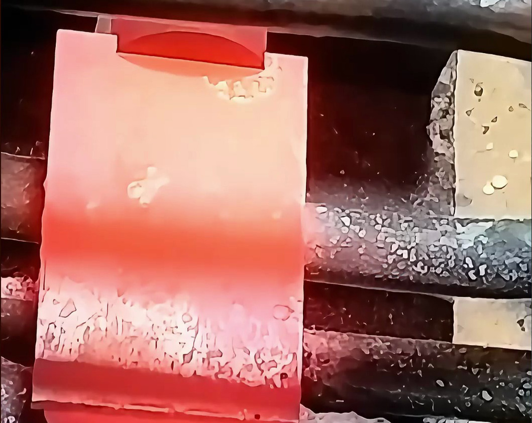 震撼實(shí)操！破碎機(jī)刀片合金釬焊全過(guò)程，高頻工藝焊得牢、更耐磨