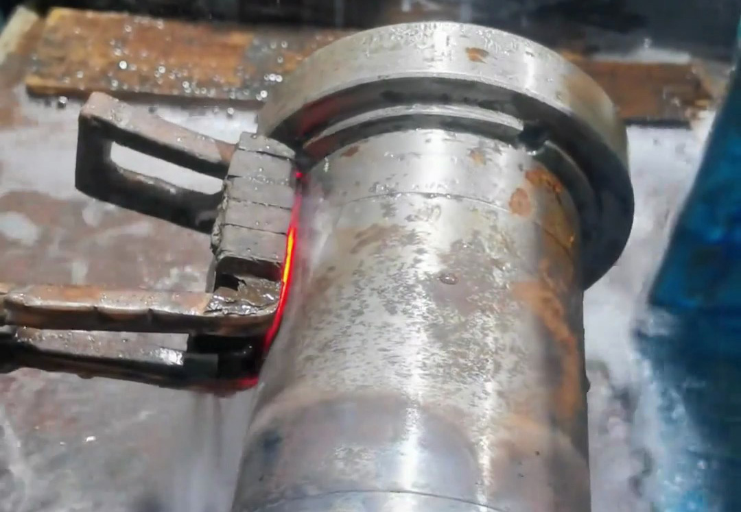 金屬在高溫下瞬間冷卻會發(fā)生什么？電機軸工業(yè)高頻淬火實拍