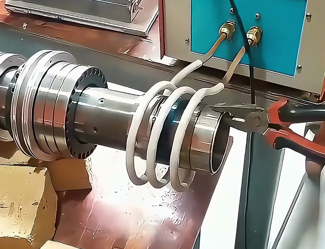 鋼套加熱退火熱拆，看這臺(tái)高頻加熱機(jī)如何實(shí)現(xiàn)無(wú)損拆卸！