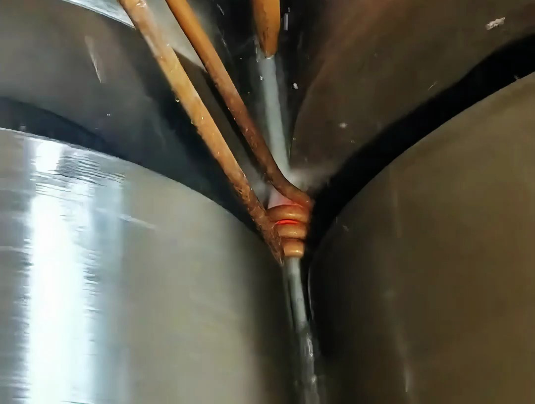 淬火還能這樣玩？同步噴水冷卻，高頻淬火設(shè)備性能直接拉滿！